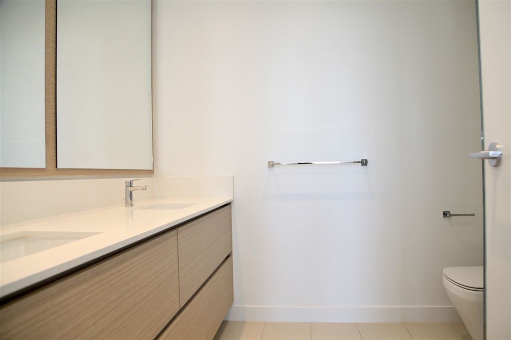 listing image 1109603309285427111