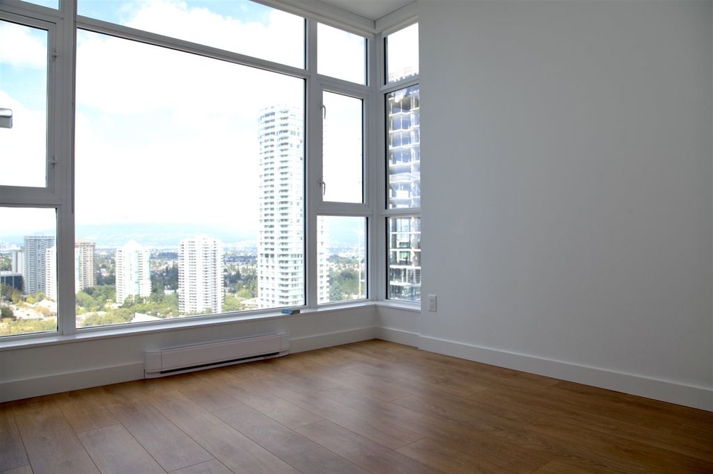 listing image 1109047373964375405