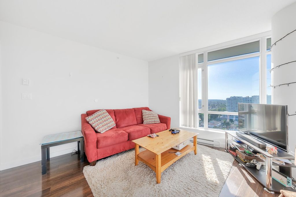 listing image 1103707975046912914