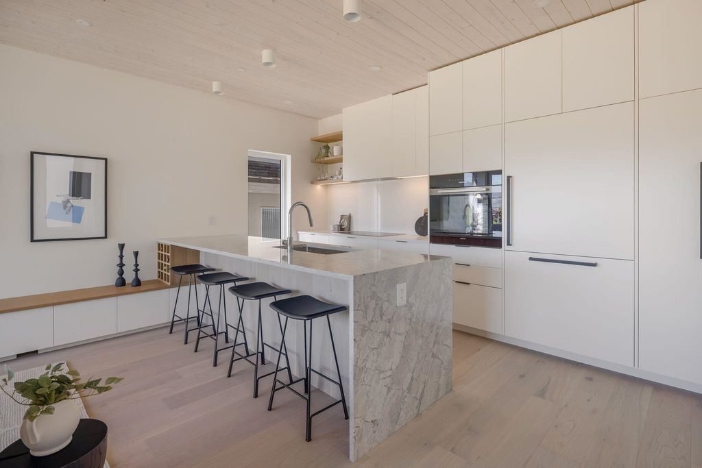 listing image 1107005057354125021