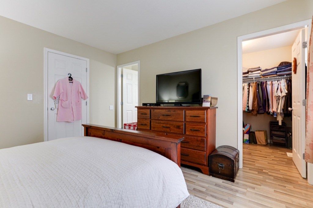 listing image 1103283049908334410
