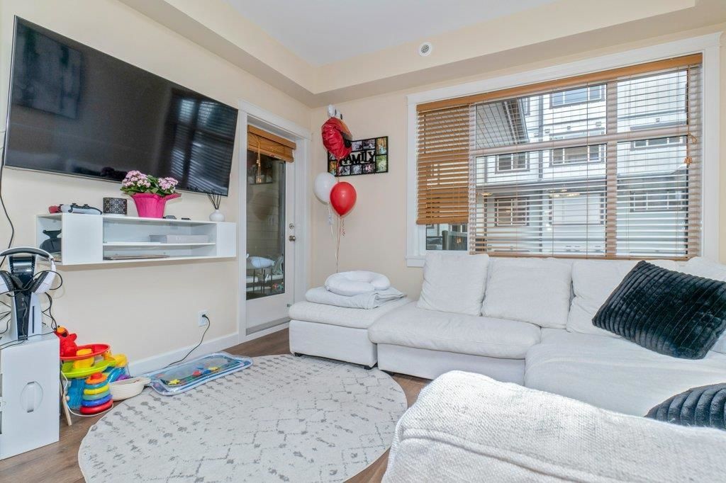 listing image 1101870371646477067