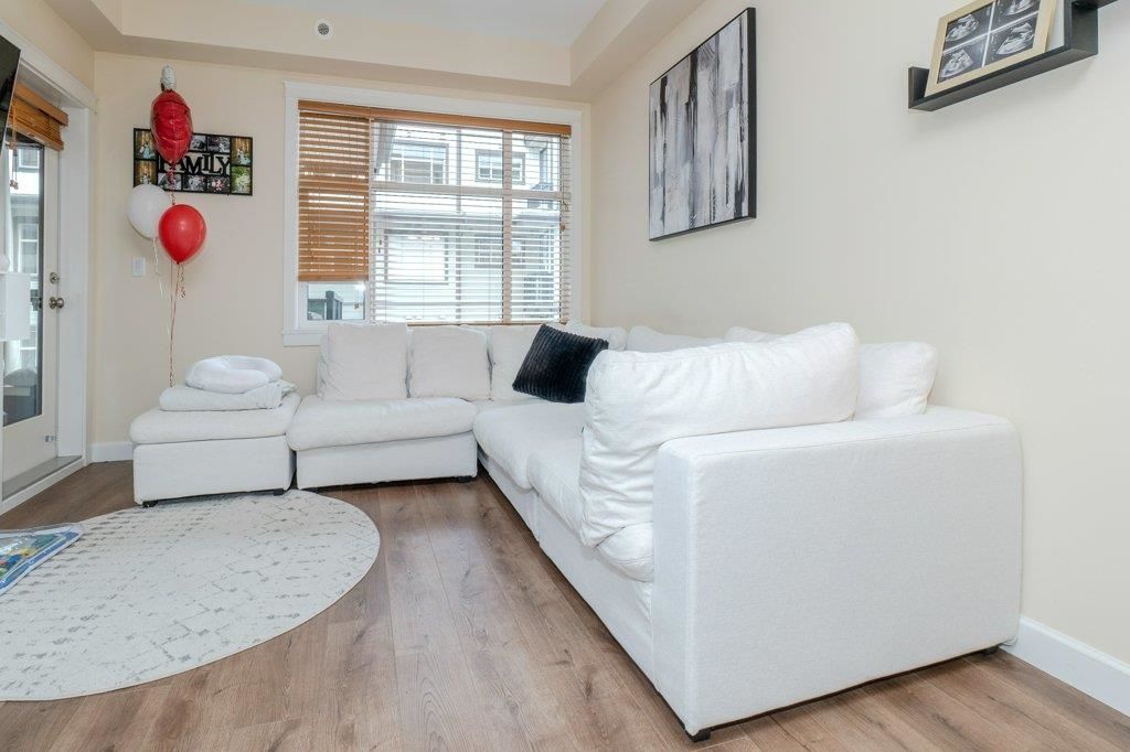 listing image 1106439596961543276