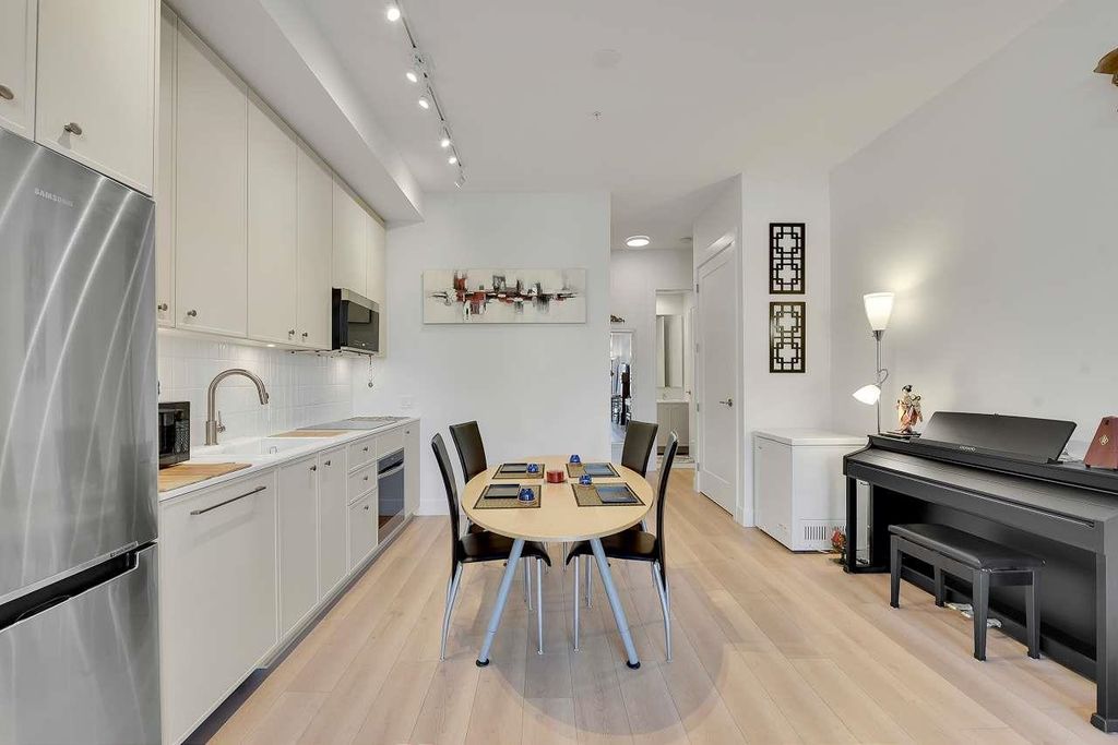 listing image 1102892513315763142