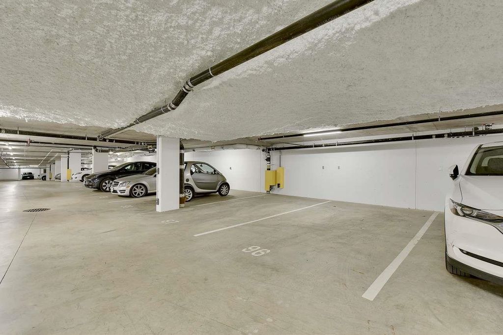 listing image 1103610332221551892