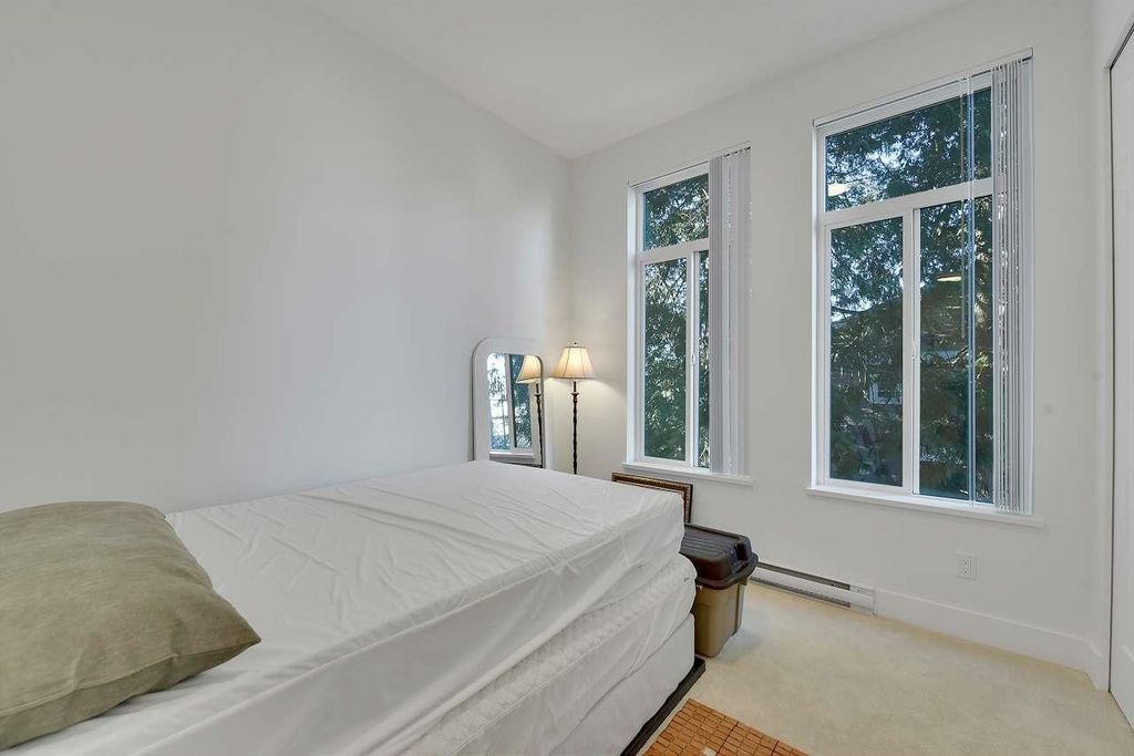 listing image 1104800856632066850