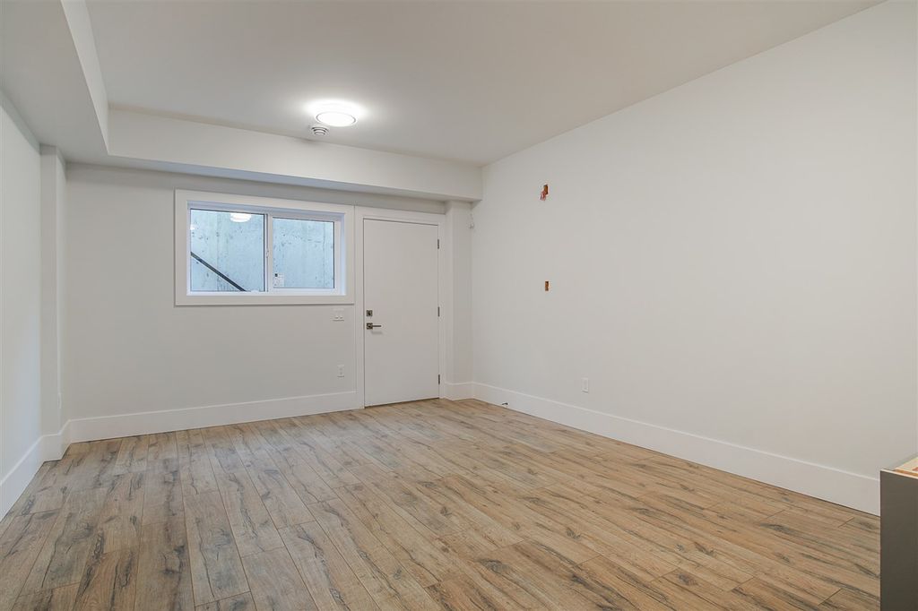 listing image 1103071491305066821