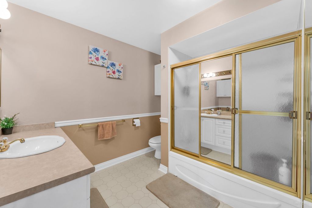 listing image 1104704304507023286