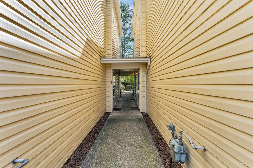 listing image 1106129518525765279