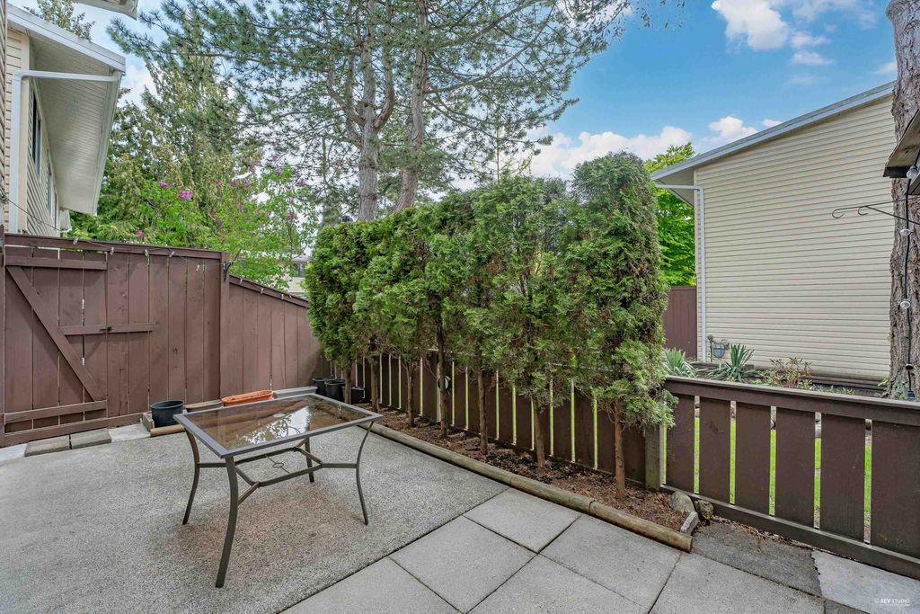 listing image 1105348267105848956