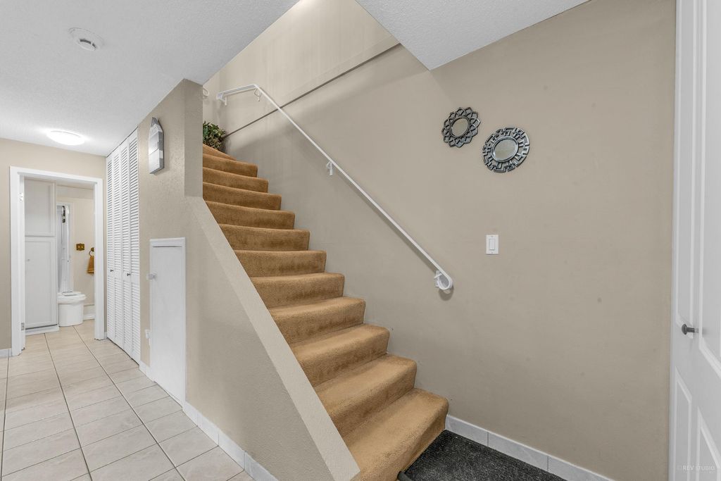 listing image 1100291685219112456