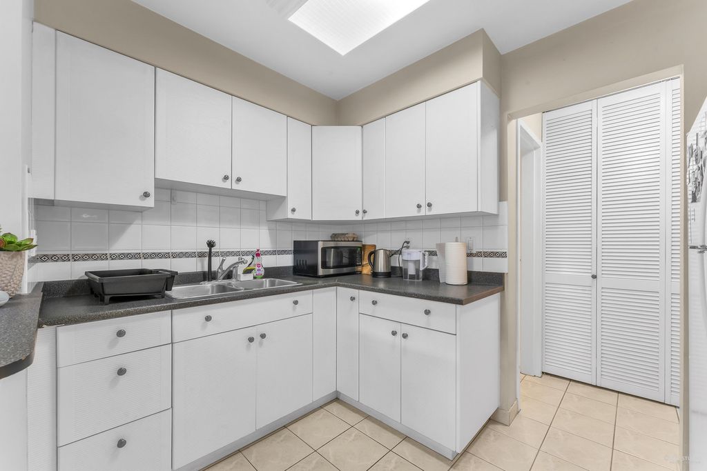 listing image 1101719772990538492