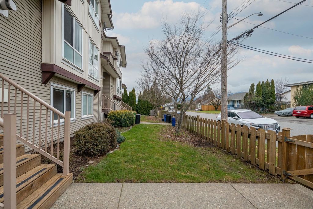 listing image 1106696019106577870