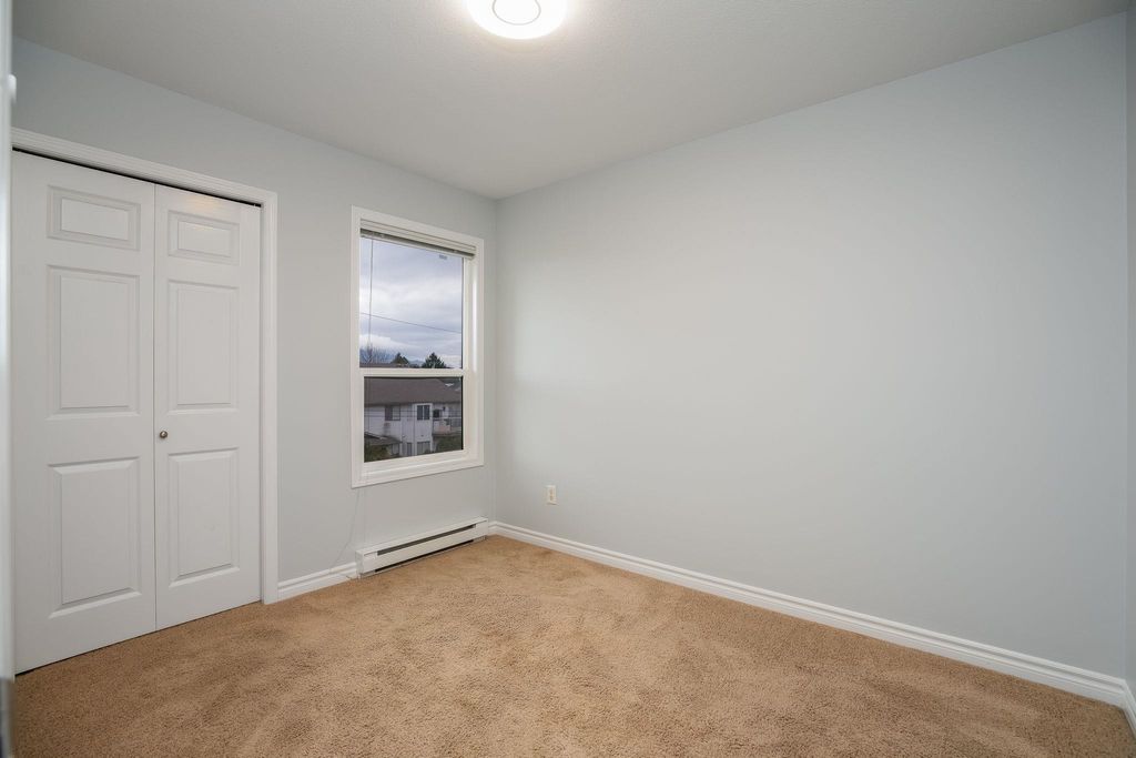 listing image 1104925286443545666