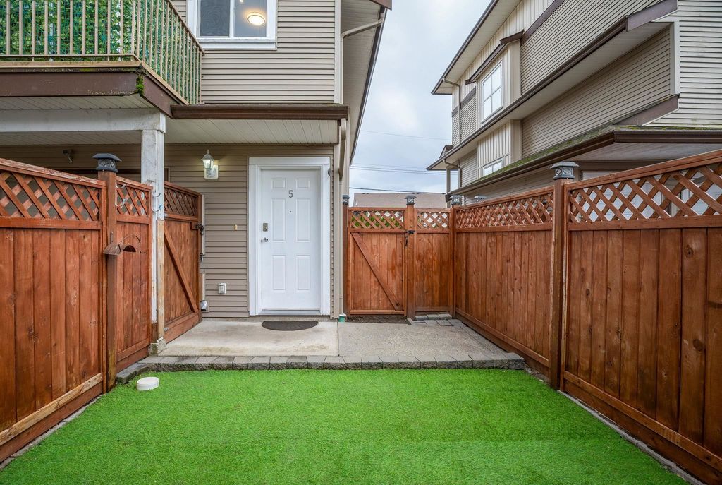 listing image 1106512191634998029