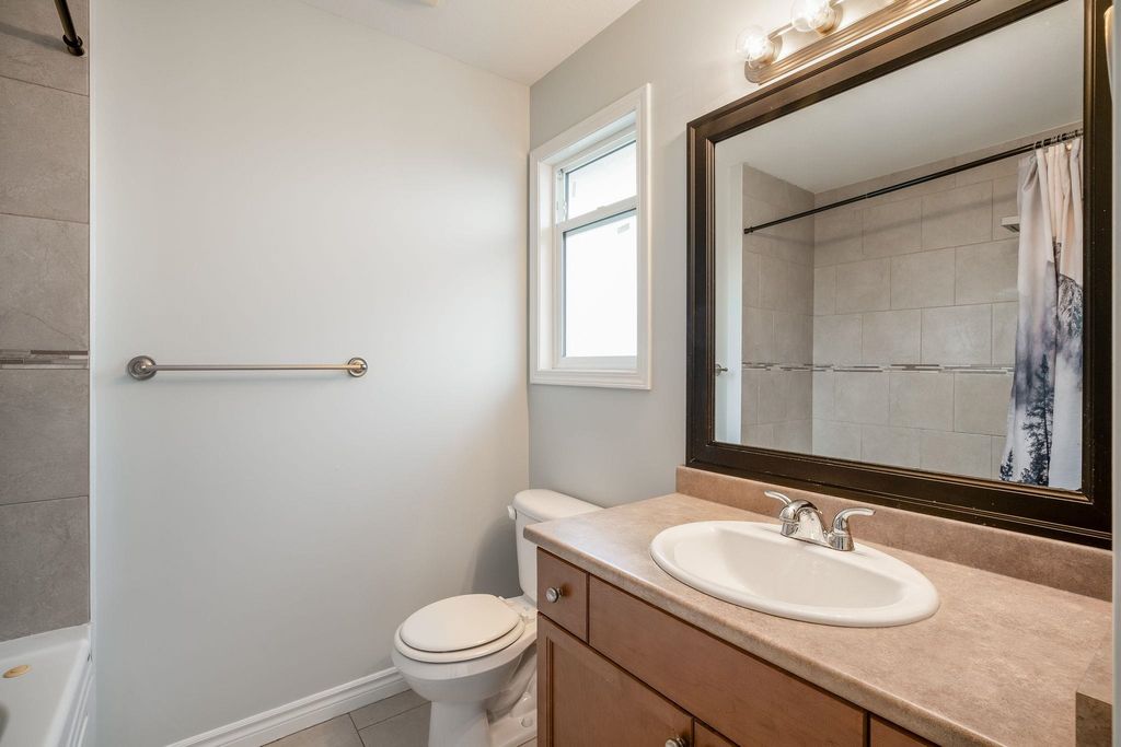 listing image 1104231955363772669