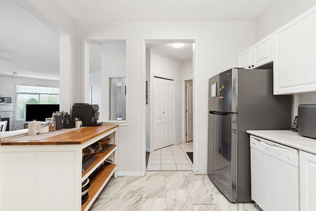 listing image 1100945552436638603