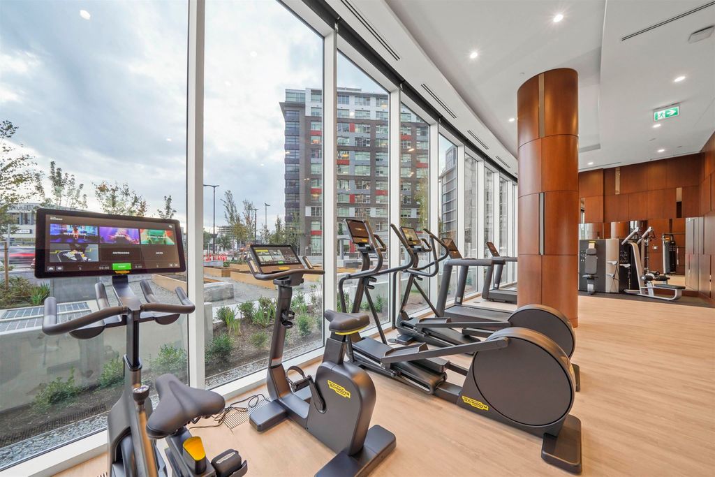 listing image 1102083021415483922