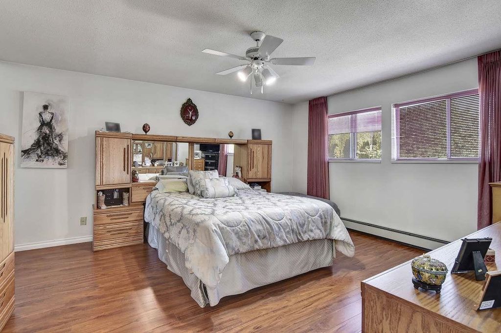 listing image 1108472223574118769