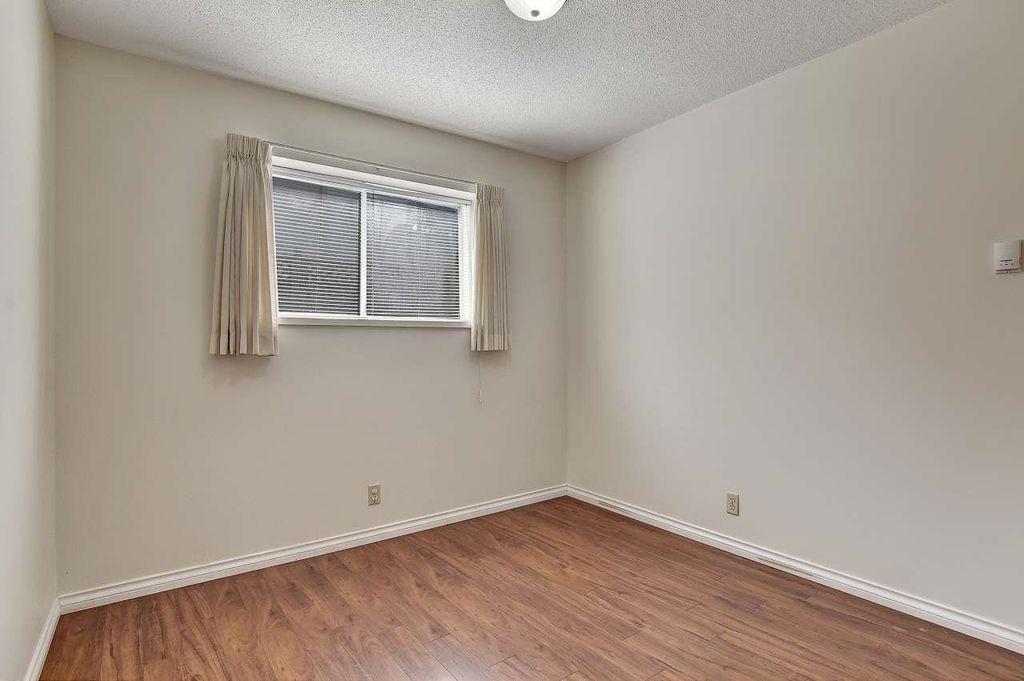 listing image 1102749166063050047