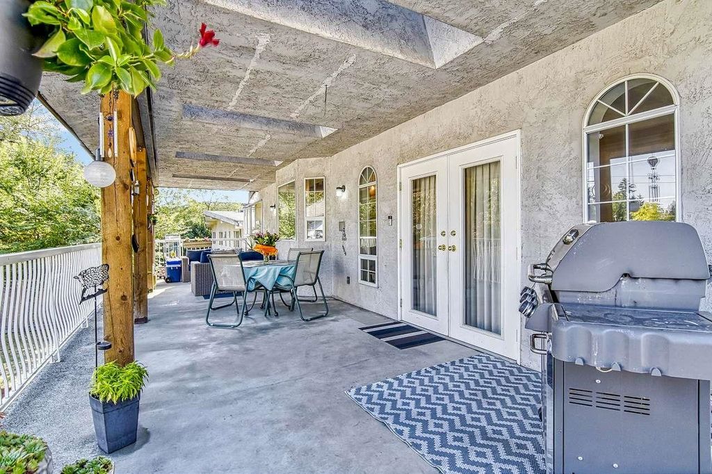 listing image 1104848750560086771