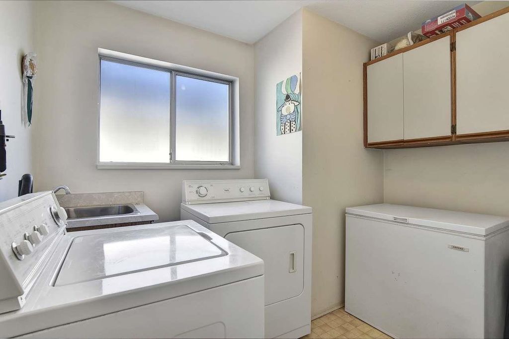 listing image 1101528337042239265