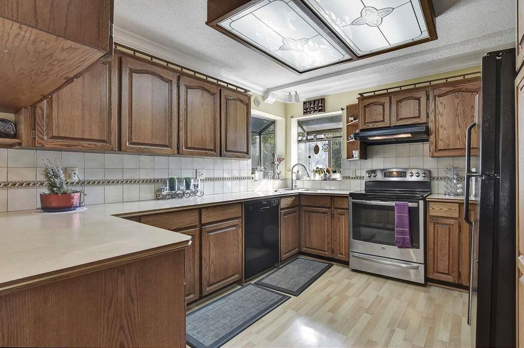 listing image 1108680192516502321