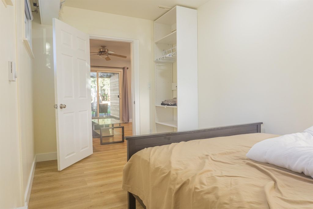 listing image 1103254145697569835