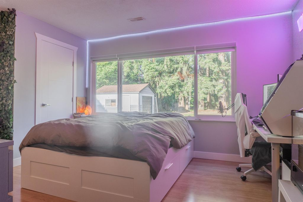 listing image 1101270843515649652