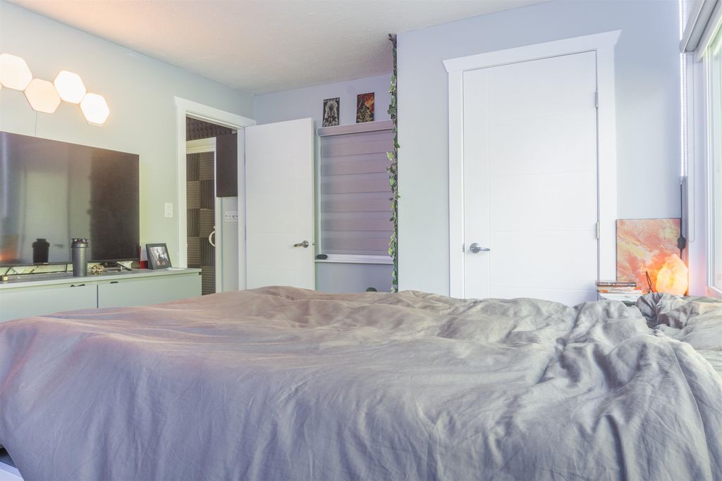 listing image 1103197754078092796