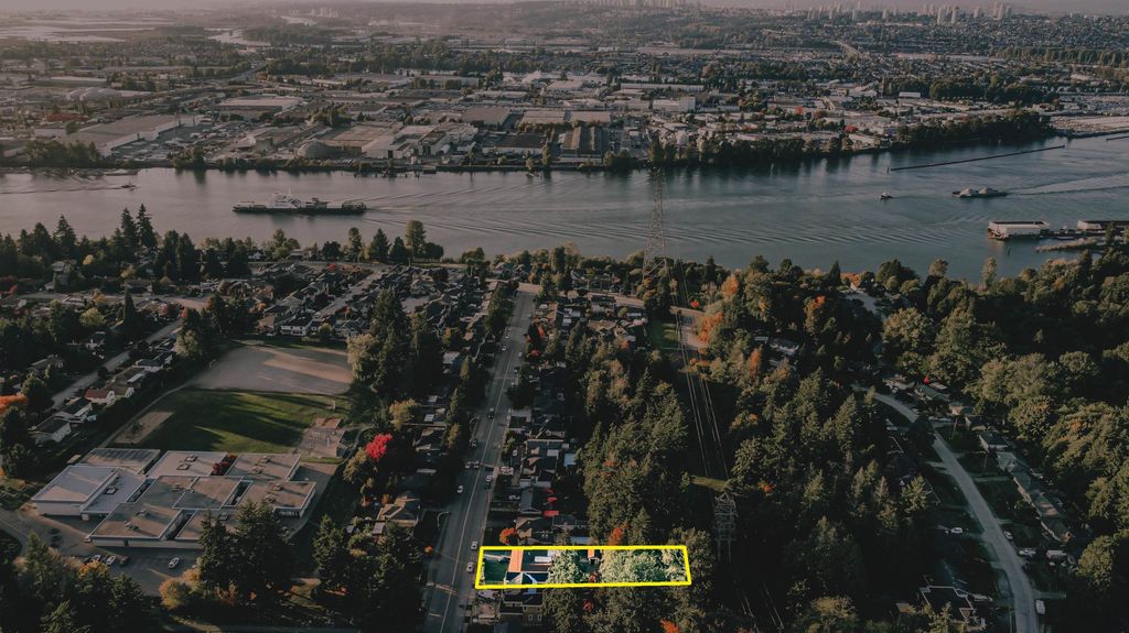 listing image 1105643595305389939