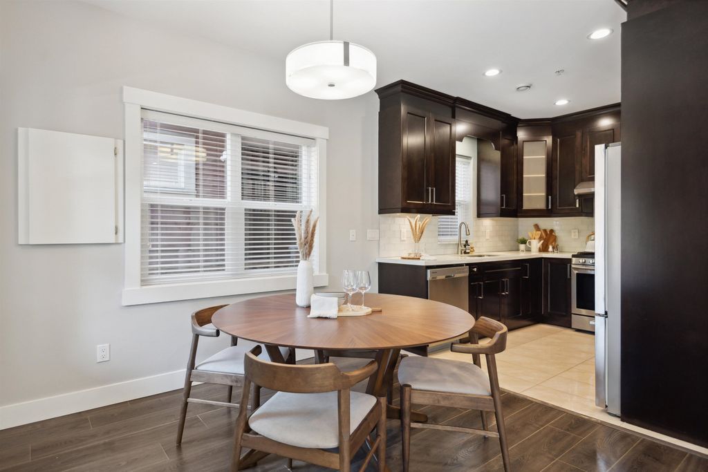 listing image 1101589716115366831