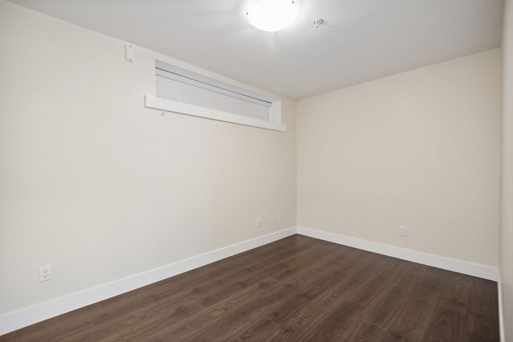 listing image 1107897824764785009