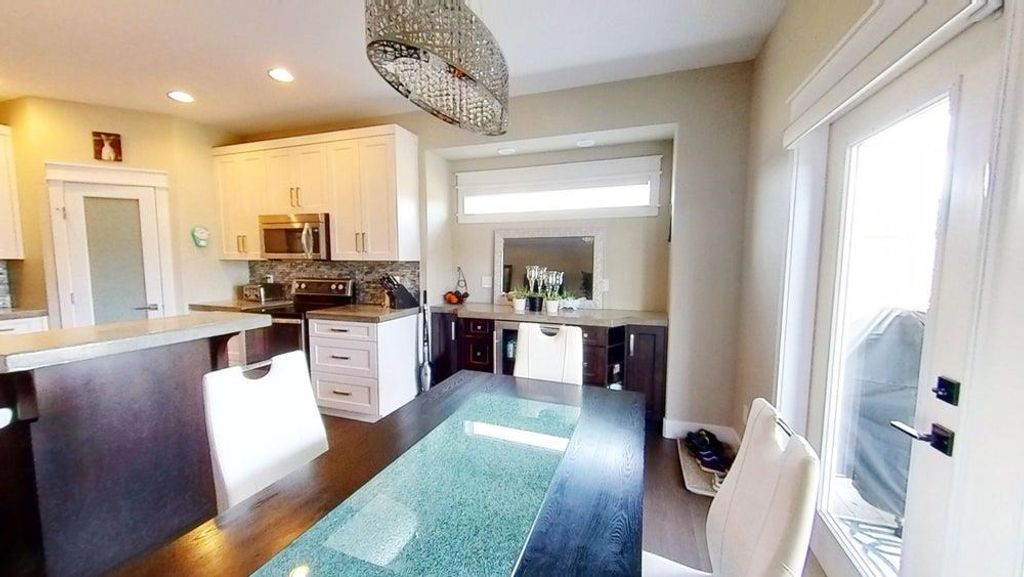 listing image 1103076450071675144