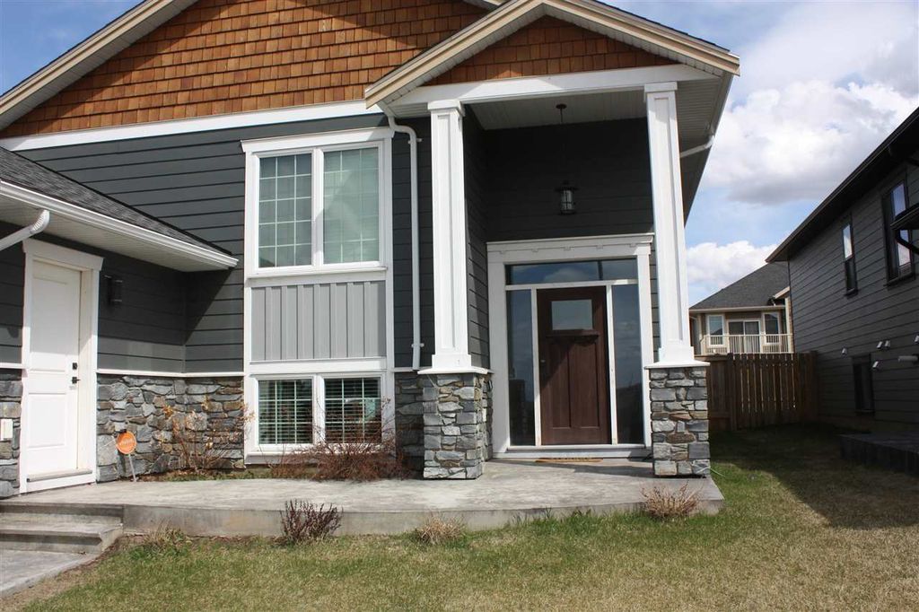 listing image 1105935385889382825