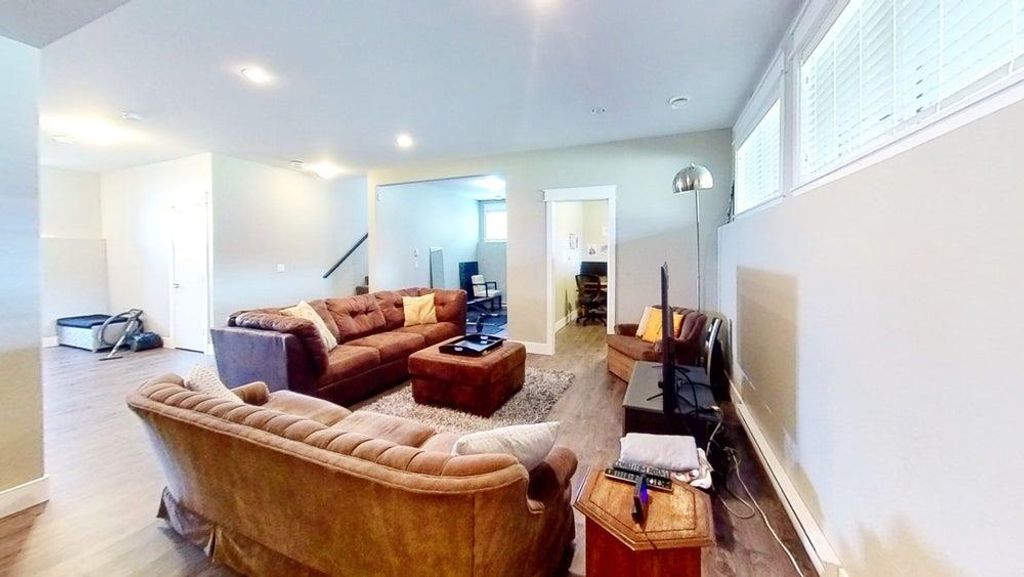 listing image 1102323969047508489