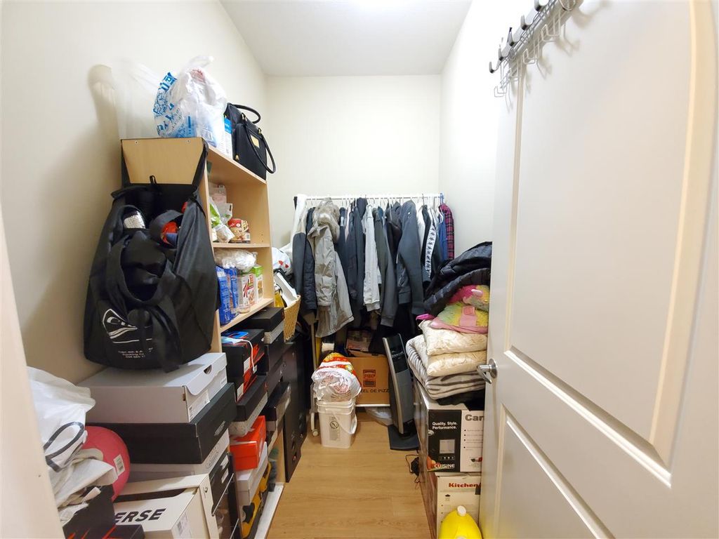 listing image 1109401810158588906