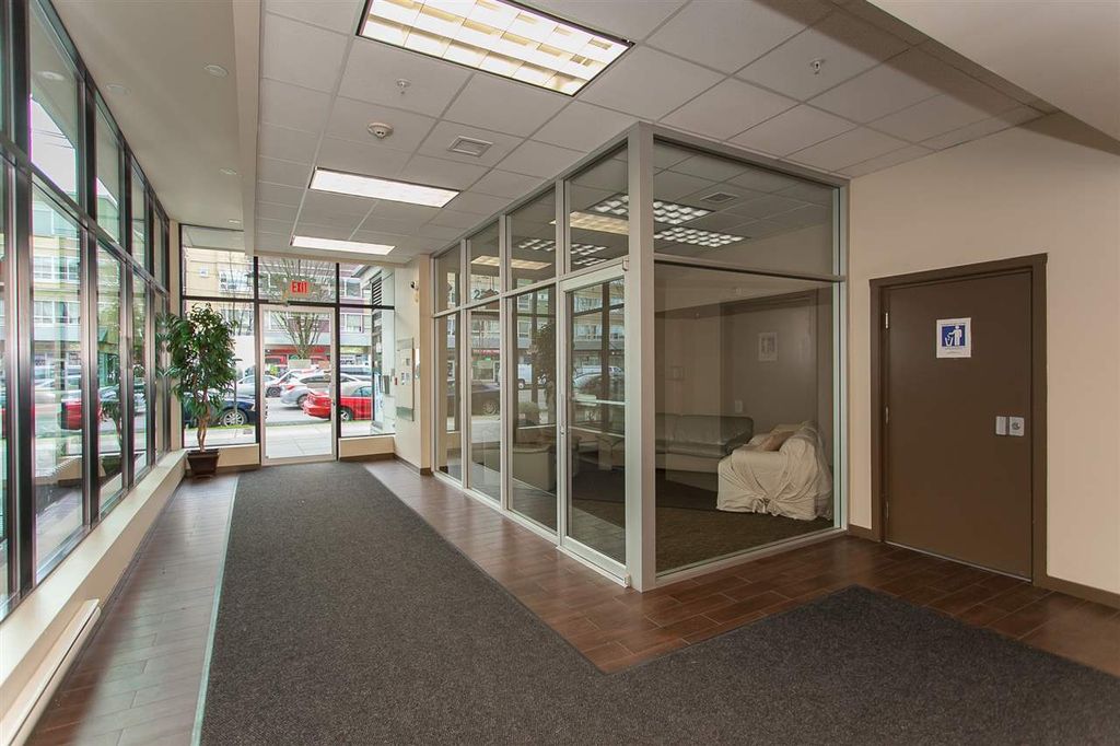 listing image 1102970678812891030