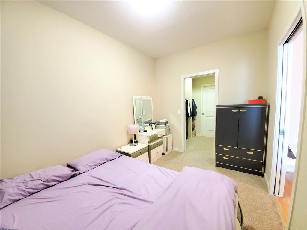 listing image 1103570885909302352