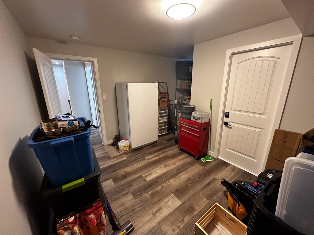 listing image 1104299747633930086