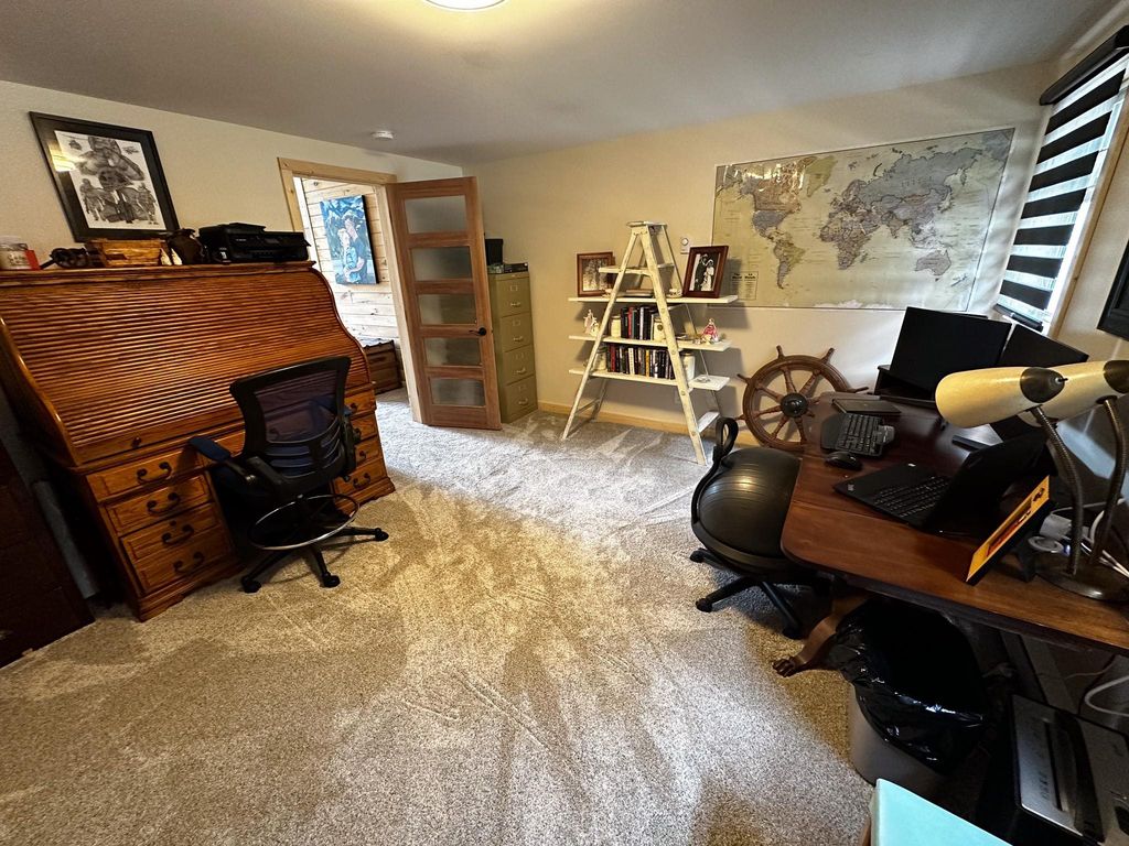 listing image 1103199848199530941