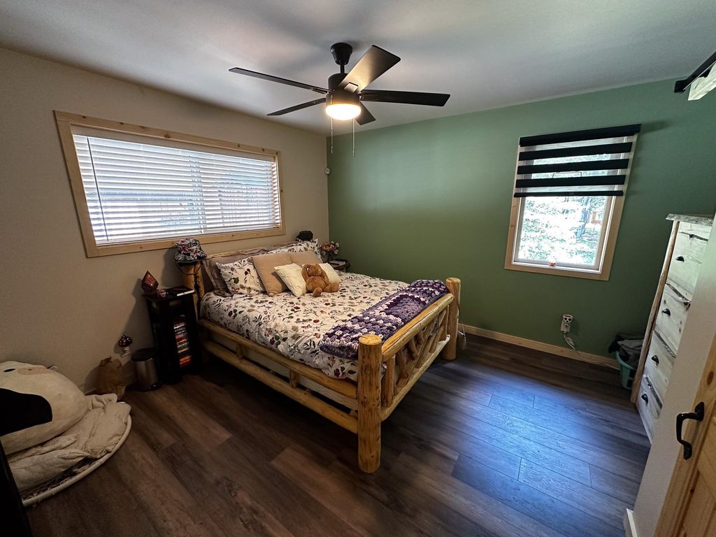 listing image 1104697128307252903