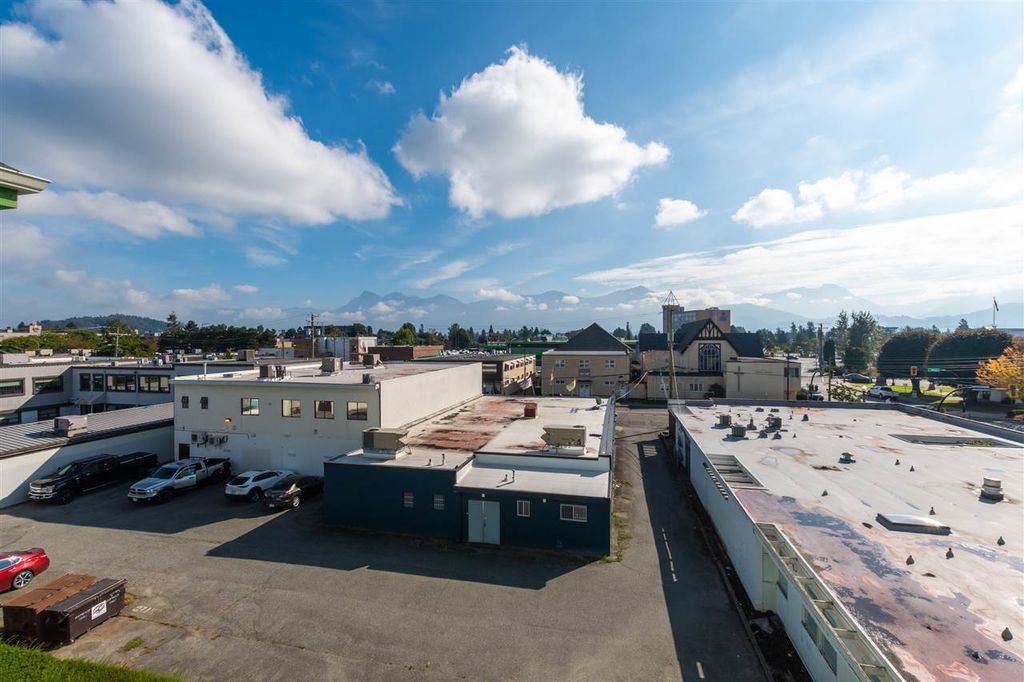 listing image 1105505139008630926