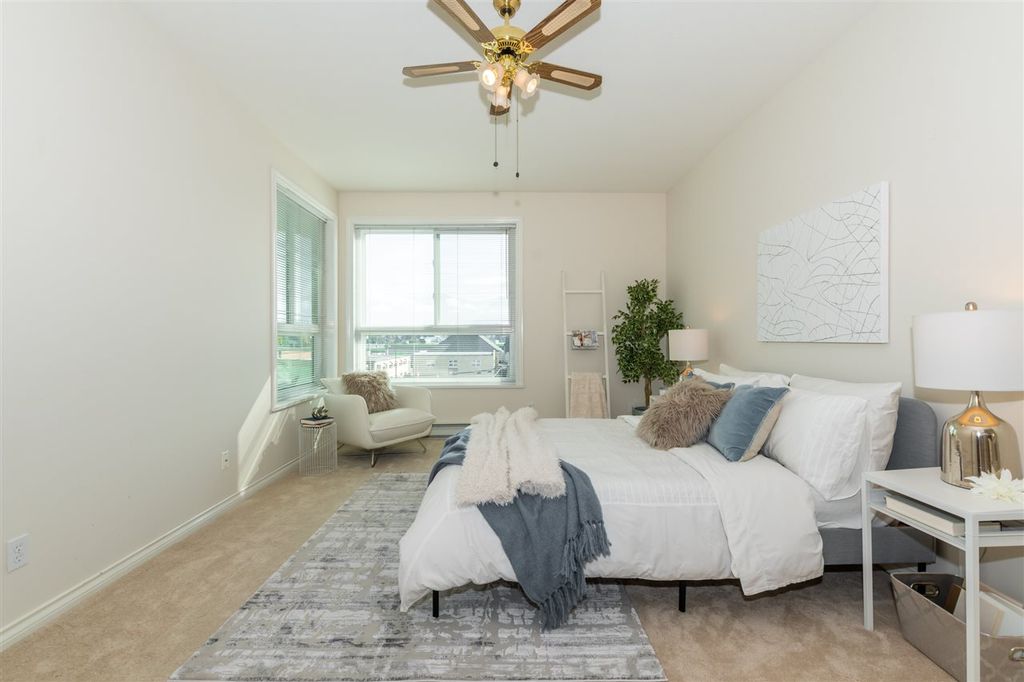 listing image 1109549492019136024