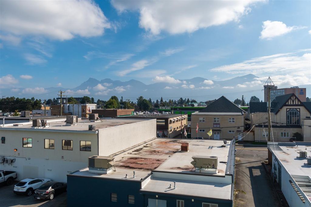 listing image 1109683842967790724
