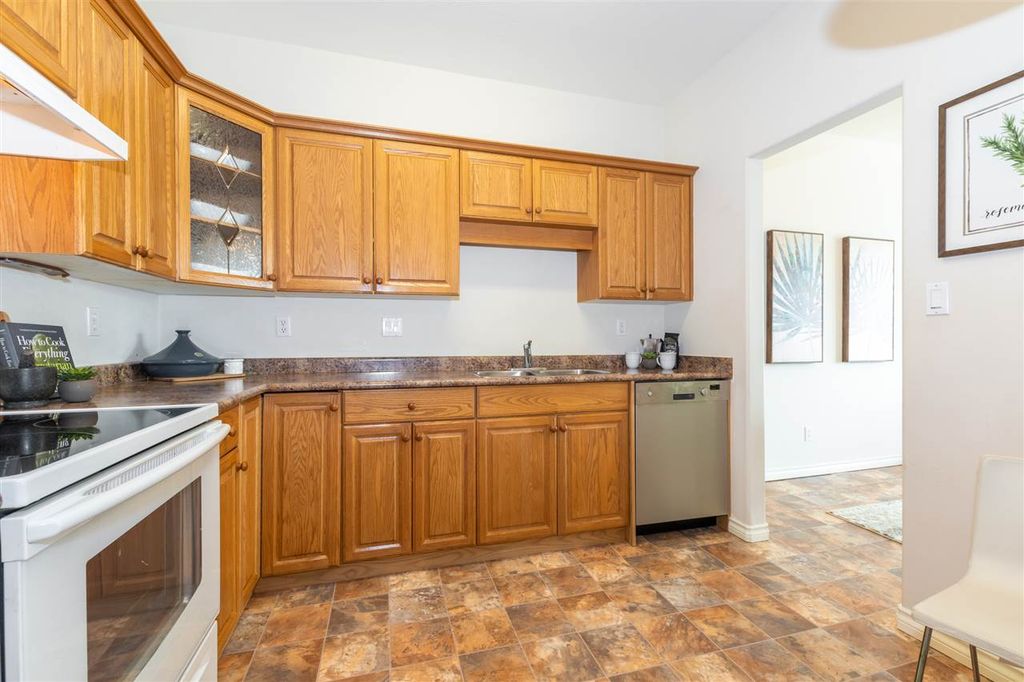listing image 1100939923397838388