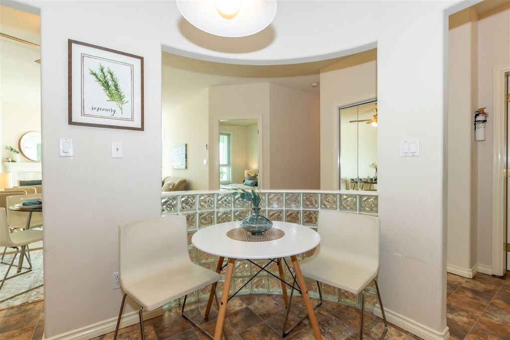 listing image 1102845738981166987