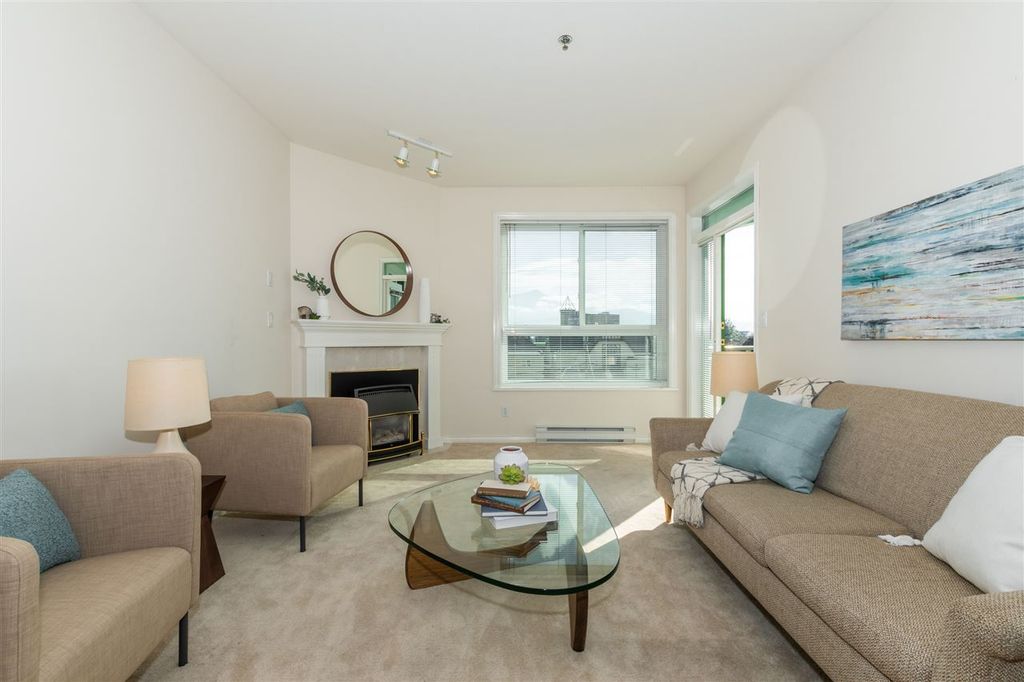 listing image 1101634224379426147