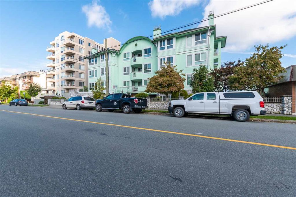 listing image 1105077619668619615