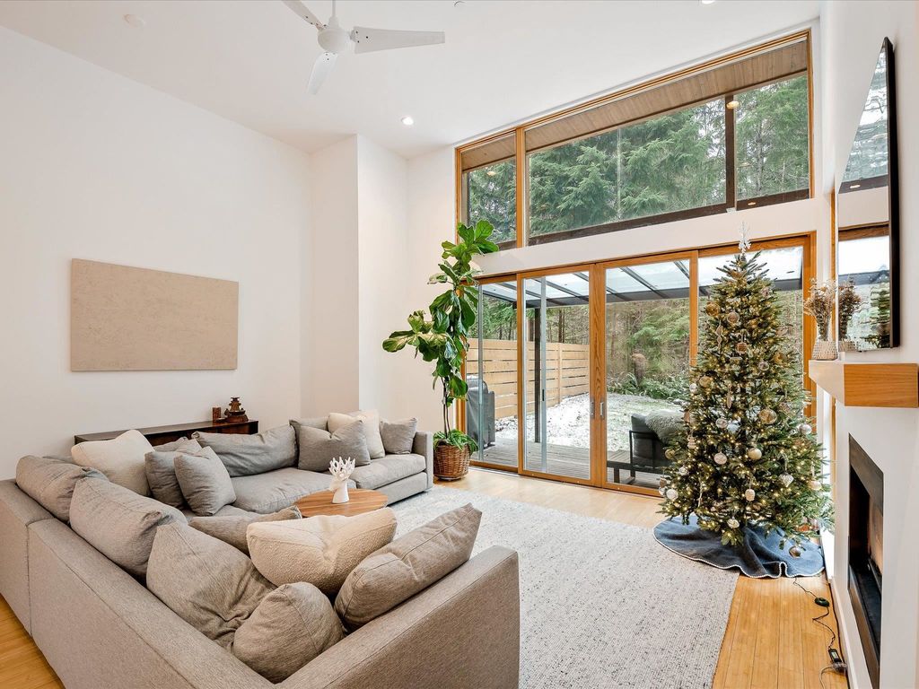 listing image 1102153070695231455